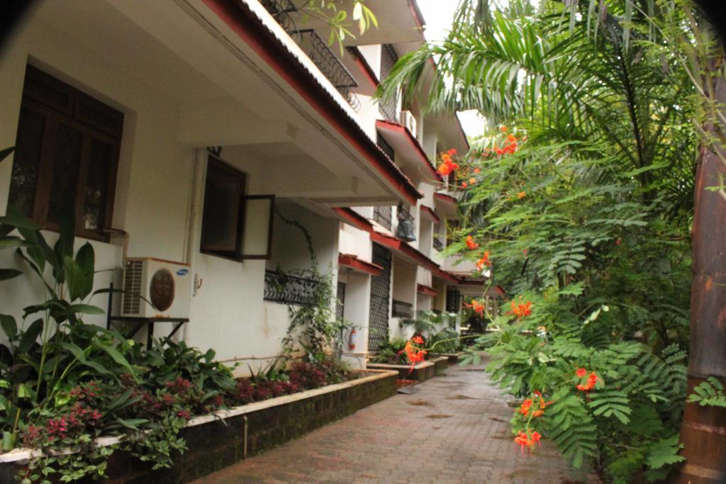Diana Apartments Candolim Exterior foto